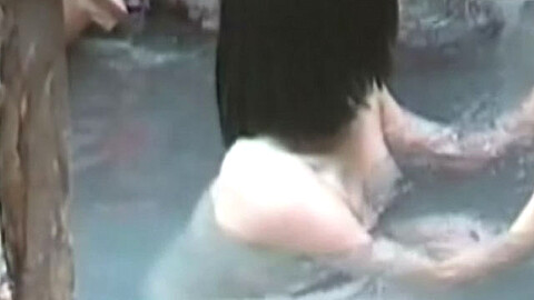 Shirouto Bathing