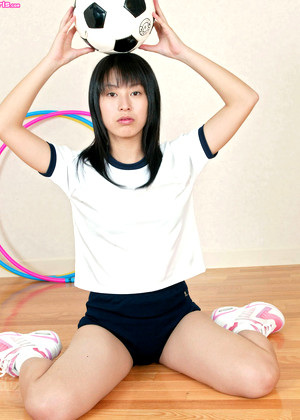 Japanese Anna Taniguchi Fakes Pantyjob Photo