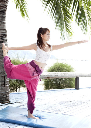 Japanese Azusa Yamamoto Yoga Boobs Photos jpg 11