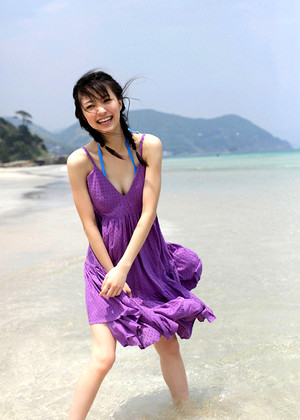 Japanese Rina Aizawa Indiyan Di Pantai jpg 7