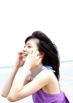 Japanese Rina Aizawa Indiyan Di Pantai jpg 8