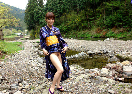 Japanese Yuko Nakamori King Girl Nackt jpg 11