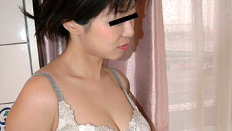 Aya Sato 巨乳